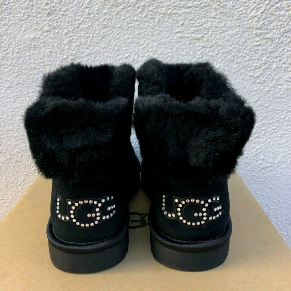 UGG BLACK CLASSIC MINI CRYSTAL BLING SUEDE/ SHEEPSKIN BOOTS, US 8 WORN ONCE